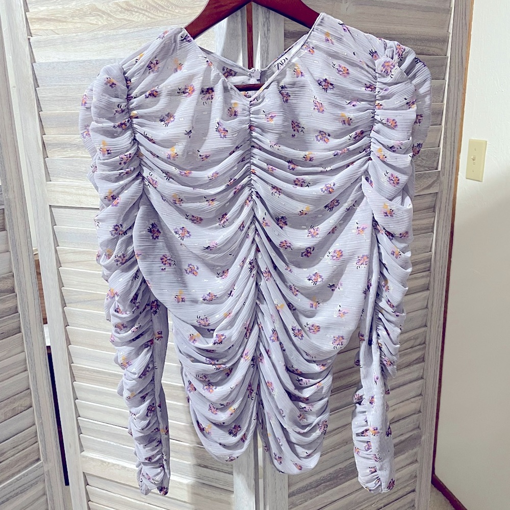 Gorgeous Zara ruched purple floral top